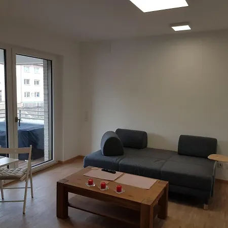 Wohnen Am Rhein, Zentrumsnah, Mietvertrag Obligatorisch Apartment